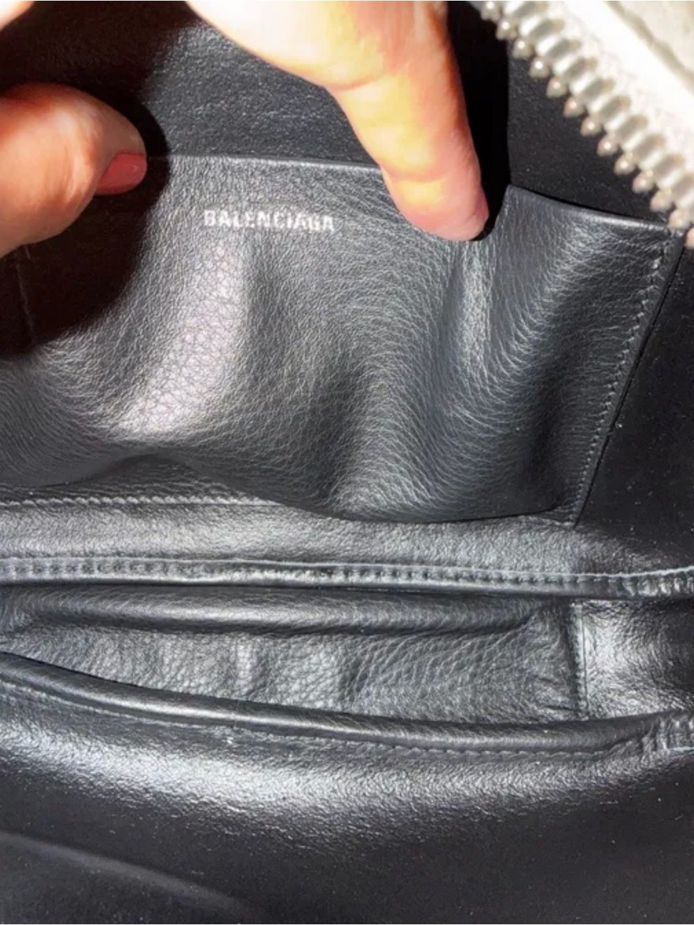 BALENCIAGA White Leather Camera Bag Crossbody - Picture 14 of 15